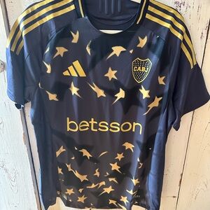 Men’s adidas Boca Juniors jersey. BNWT, men’s size large
